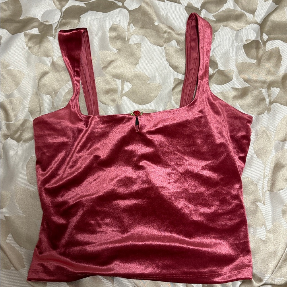Chic Pink Velvet Sleeveless Top with Rose accent